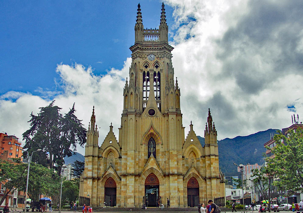 A front-view of the Lourdes Church from the plaza