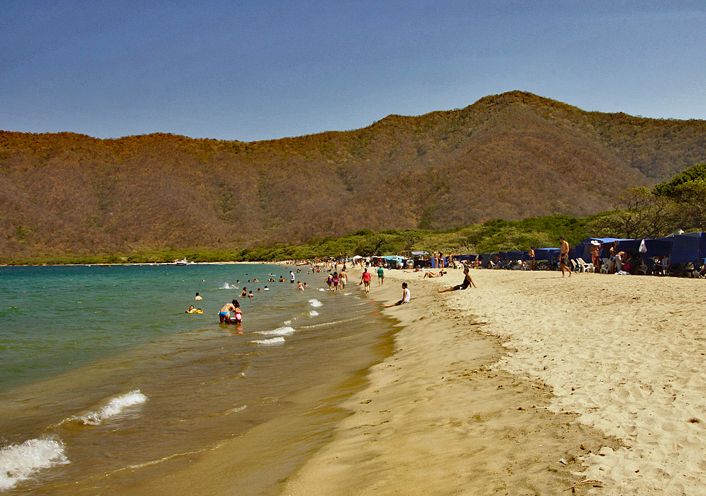 Bahia Concha beach looking from west to east