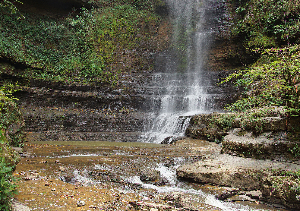Close-up to the end of the Juan Curi waterfall