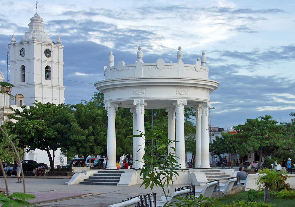 San Juan Bautista church in the background of the plaza centenario,