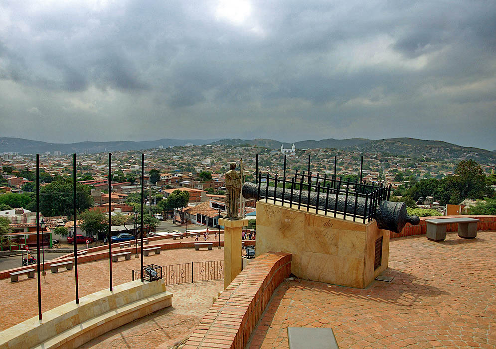 Overlooking San José de Cúcuta on a cloudy day from the momentum for the battle of Cúcuta 