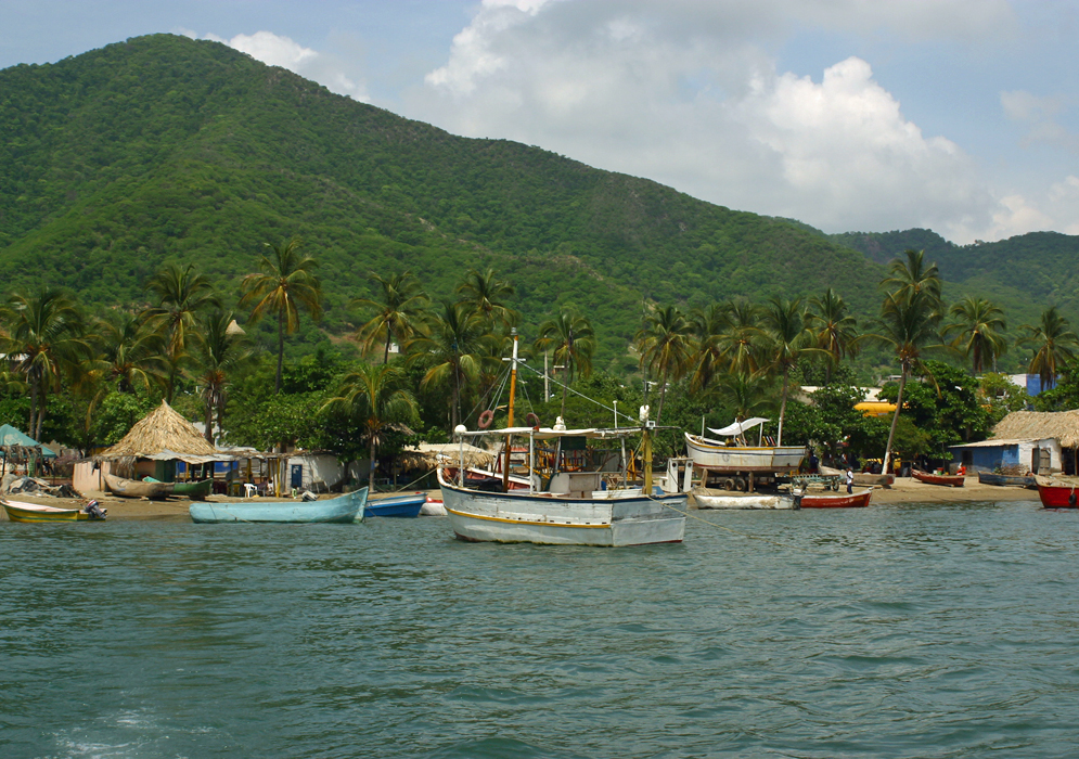Tagana's fishing village and fishing boats
